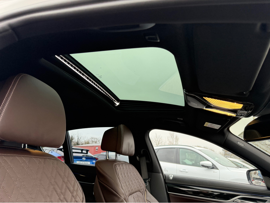 2017 BMW 7 Series M Sport - Top Spec - Fully Loaded €28,900