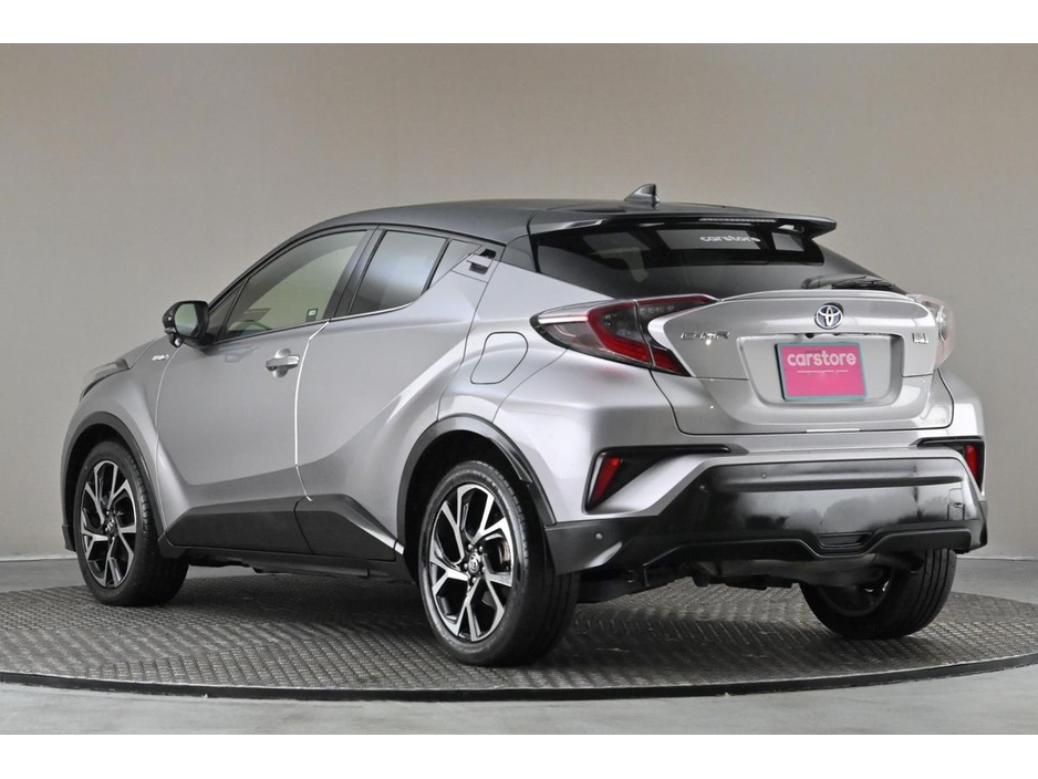2017 Toyota C-HR - image 7
