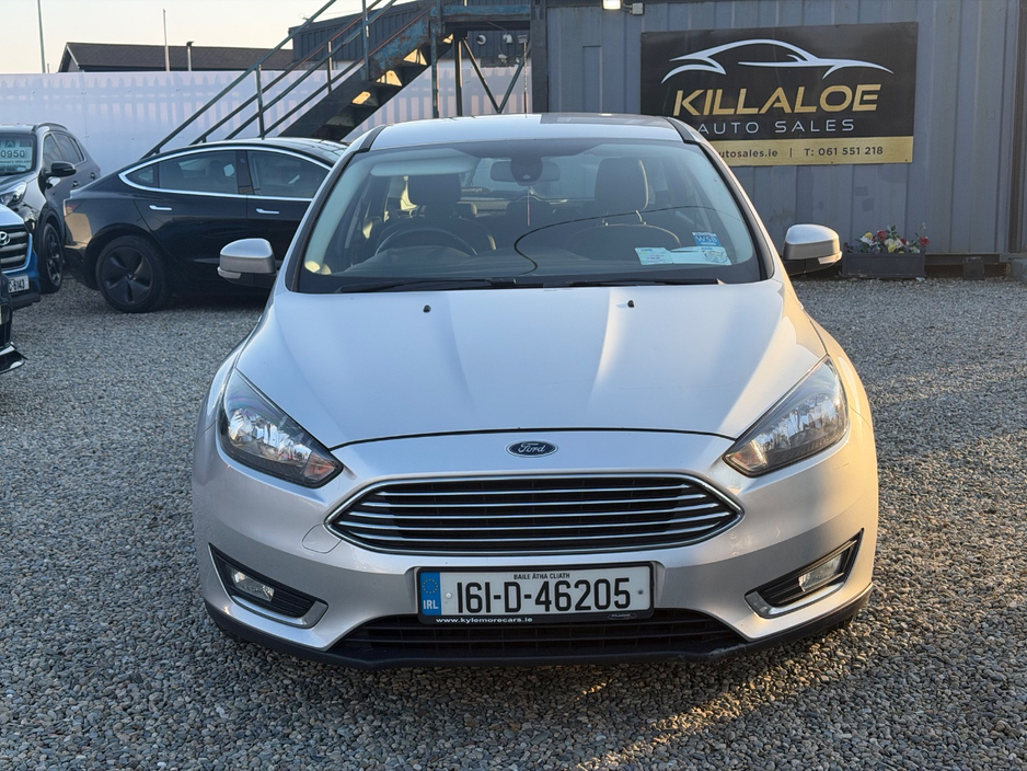 2016 Ford Focus - image 6