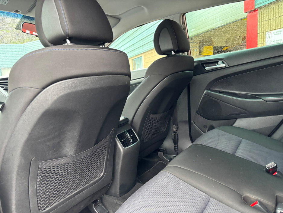 2016 Hyundai Tucson - image 15