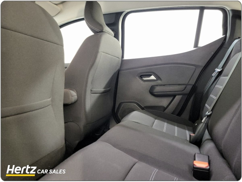 2023 Dacia Sandero - image 13