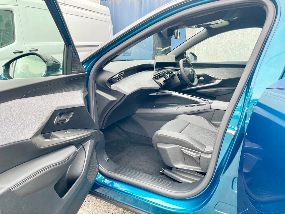 2025 Peugeot 5008 - image 34