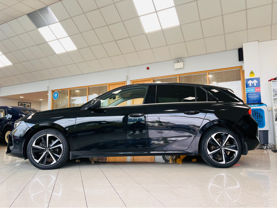 2023 Opel Astra - image 10