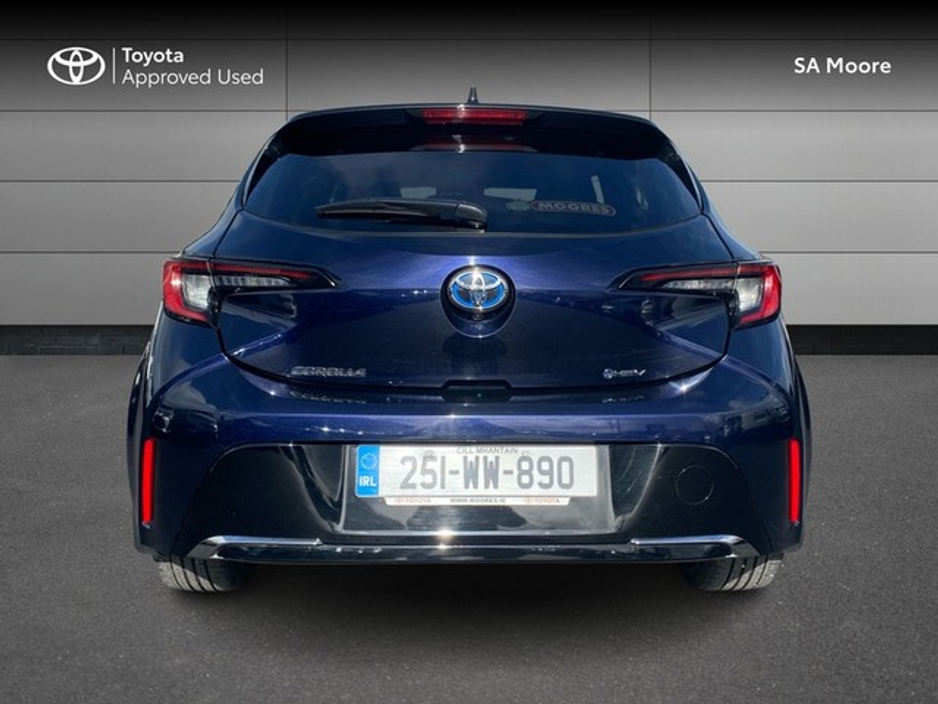 2025 Toyota Corolla - image 4