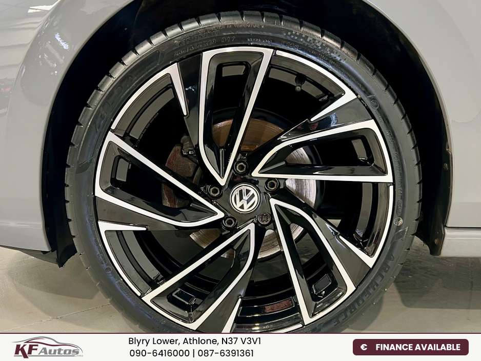 2023 Volkswagen Golf Life 2.0TDI 115bhp 5dr Auto - 232 Reg €29,995