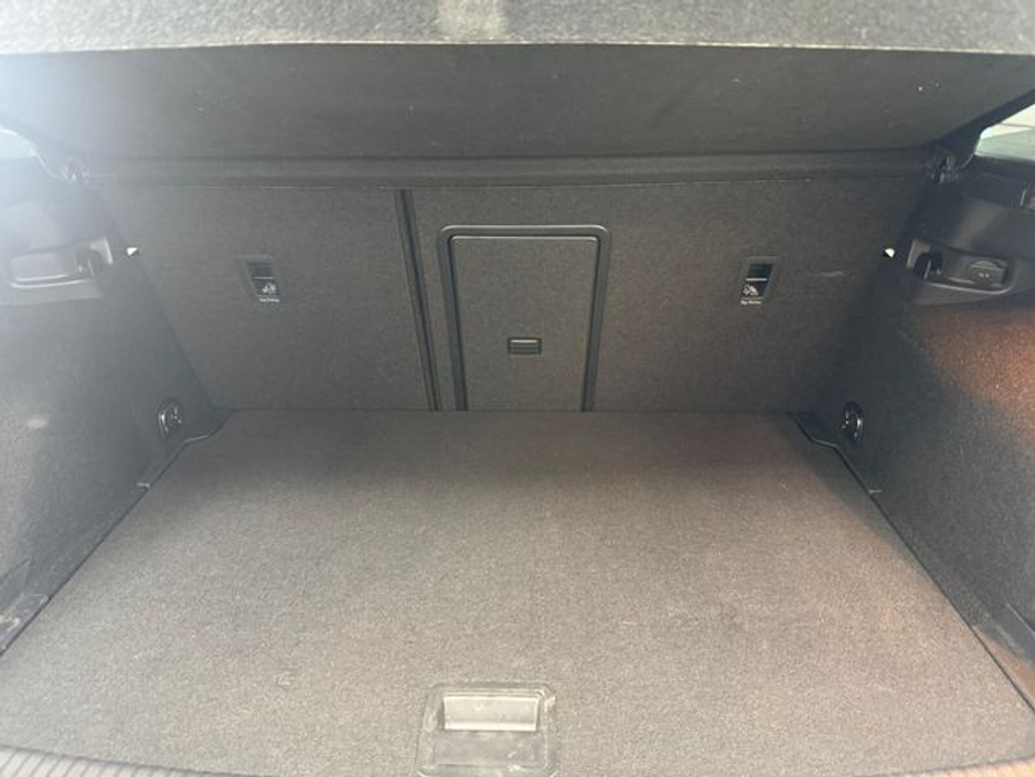 2019 Volkswagen Golf - image 18