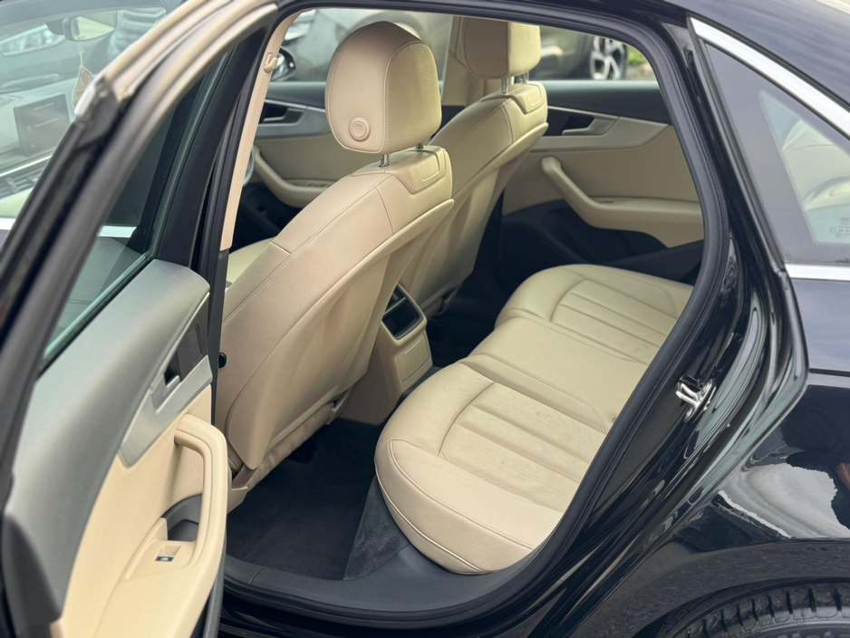 2016 Audi A4 - image 19