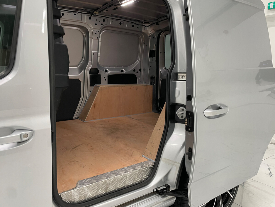 2023 Volkswagen Caddy  €19,995