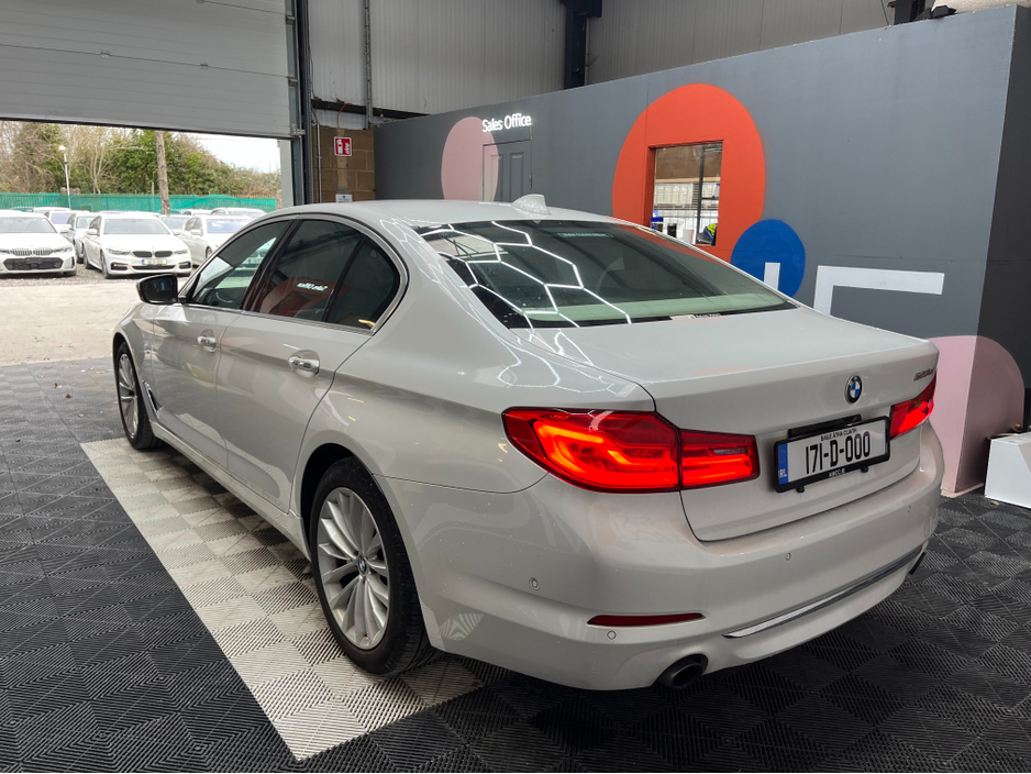 2017 BMW 5 Series - image 4