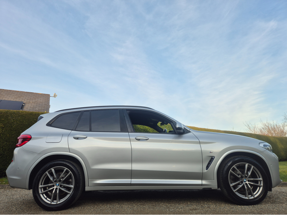 2019 BMW X3 - image 2