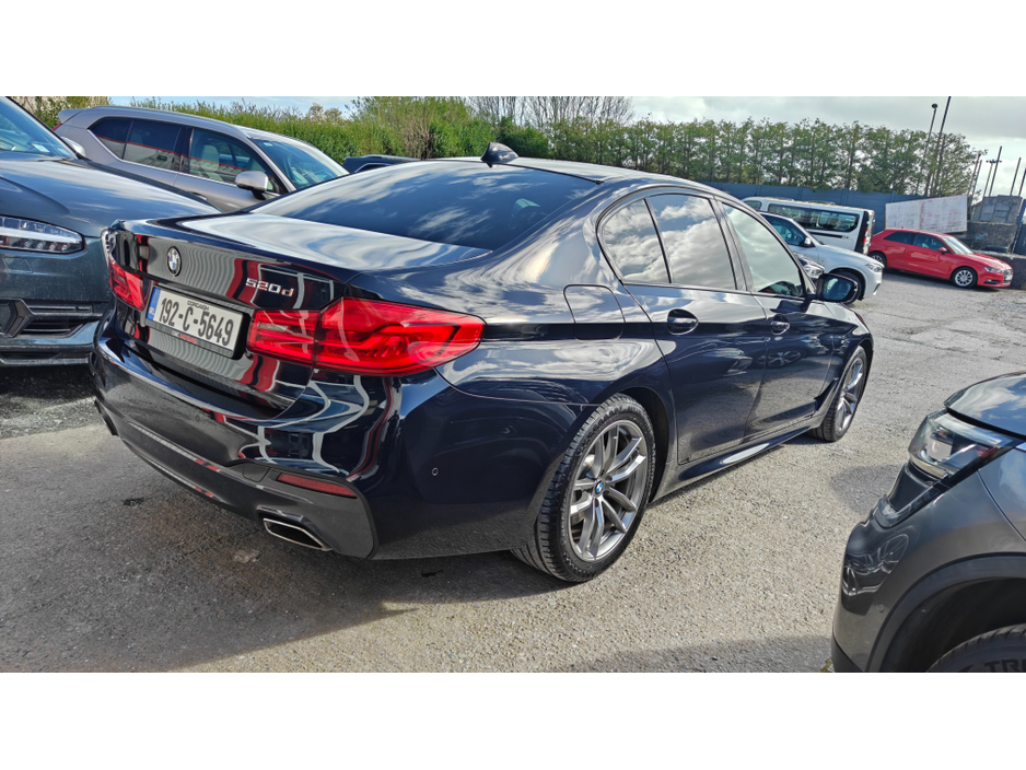 2019 BMW 5 Series - image 10