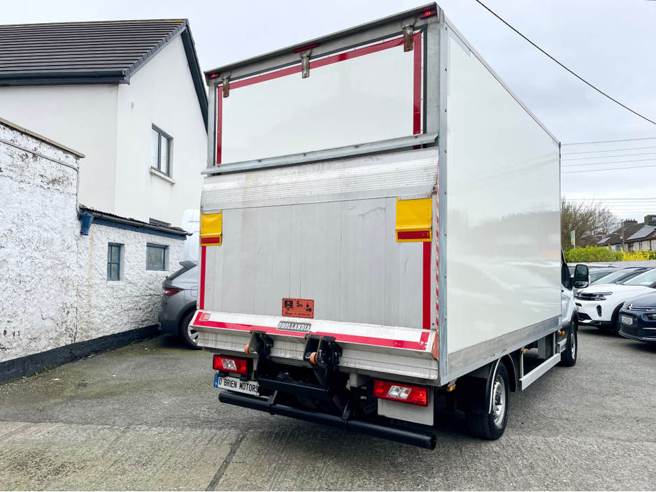 2023 Ford Transit - image 18