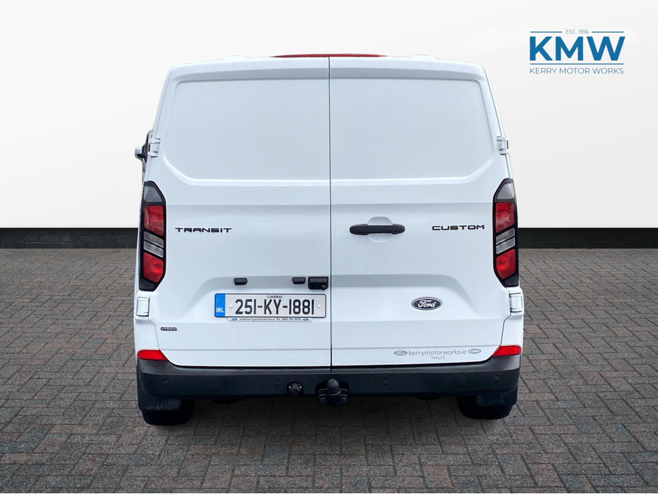 2025 Ford Transit Custom - image 6