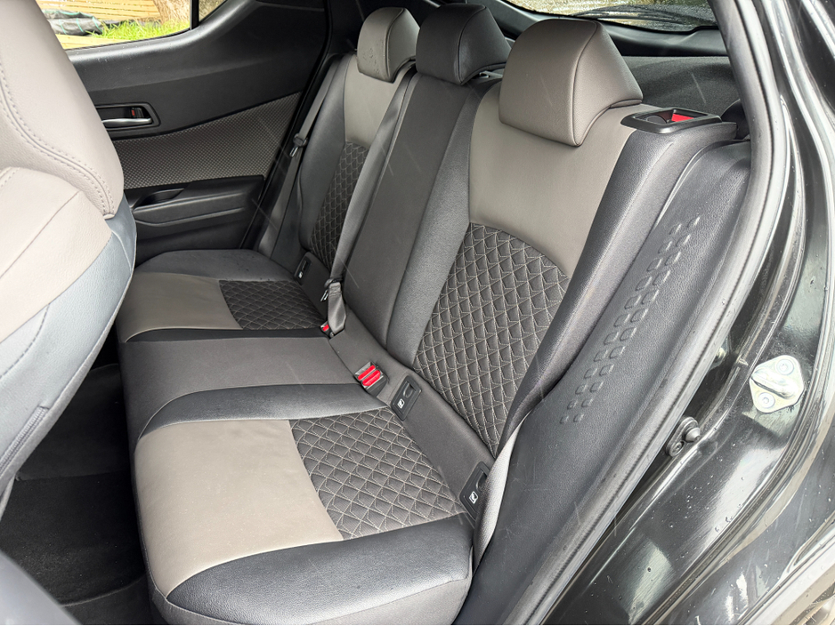 2023 Toyota C-HR HYBRID...KEYLESS ENTRY