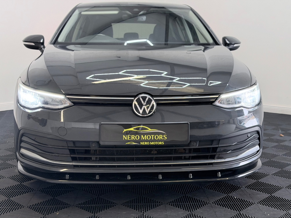 2021 Volkswagen Golf - image 4