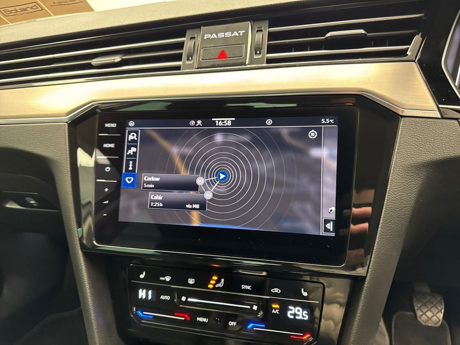 2022 Volkswagen Passat - image 20