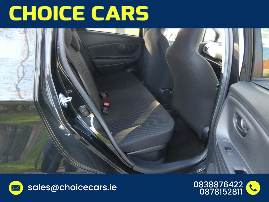 2017 Toyota Yaris - image 7