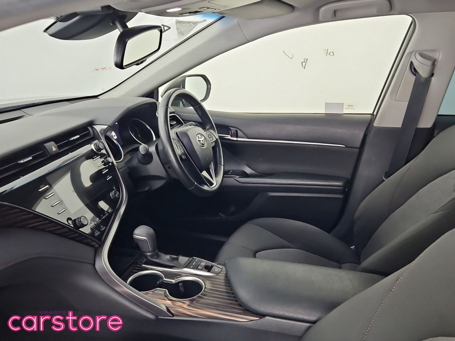 2020 Toyota Camry - image 12