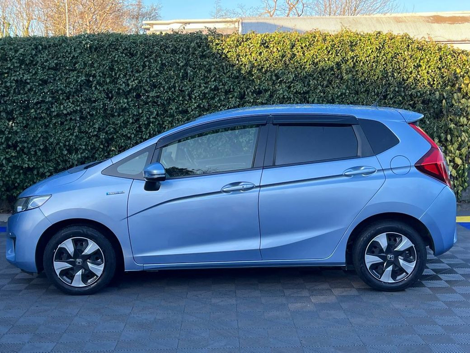 2016 Honda Fit F-PACKAGE 1.5 HYBRID // SERVICE HISTORY // REVERSE CAMERA // DIGITAL CLIMATE CONTROL €10,900