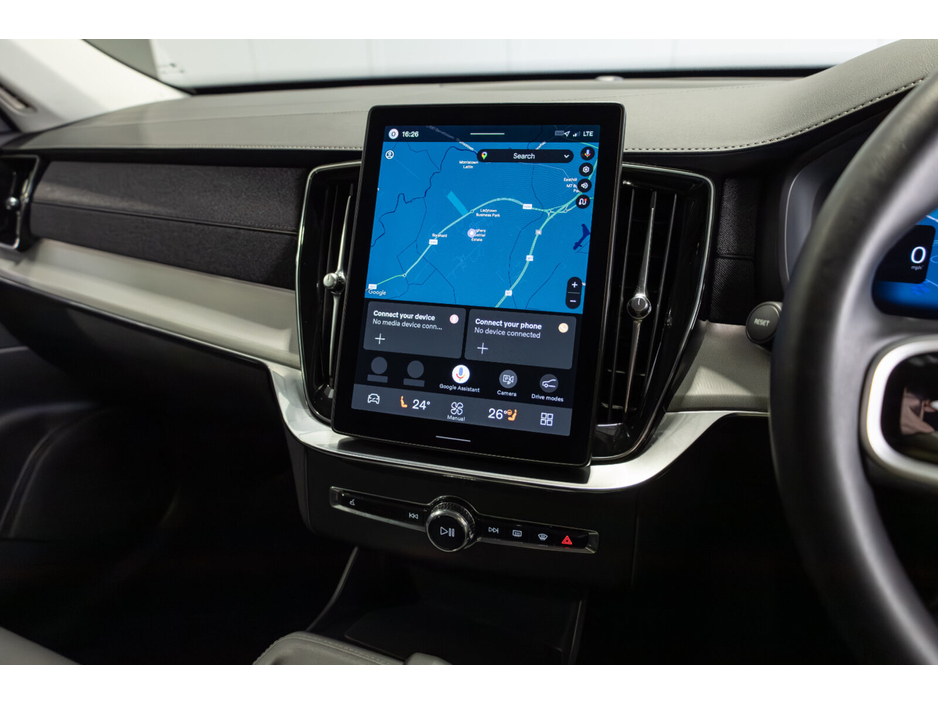 2025 Volvo XC90 - image 17