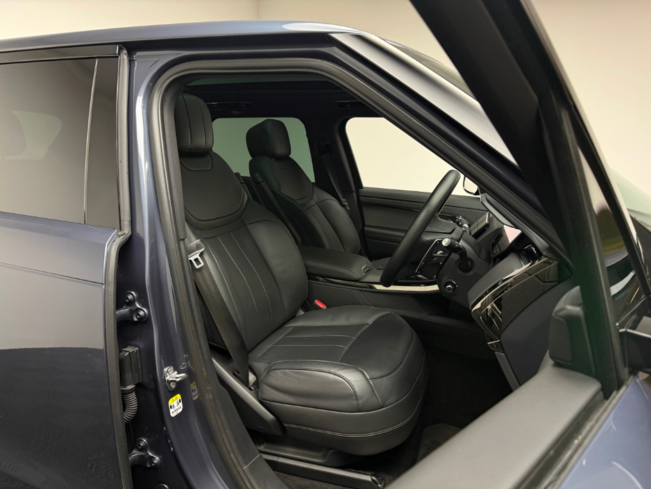 2024 Land Rover Range Rover Sport - image 11