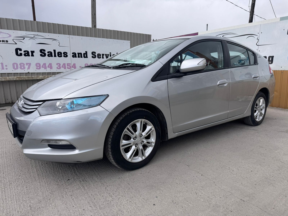 2011 Honda Insight - image 8