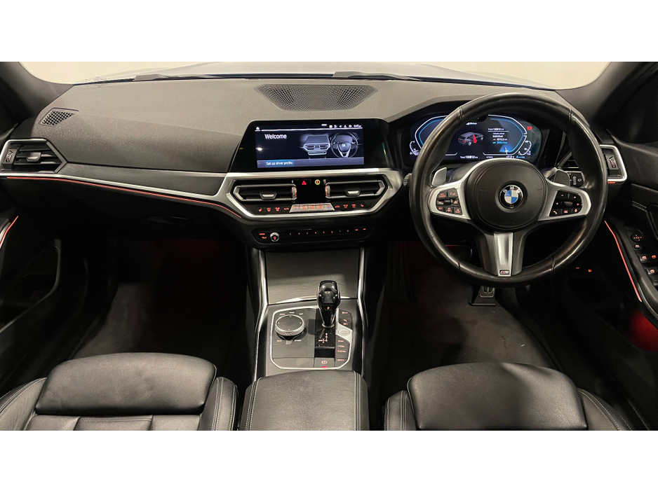 2021 BMW 3 Series - image 37