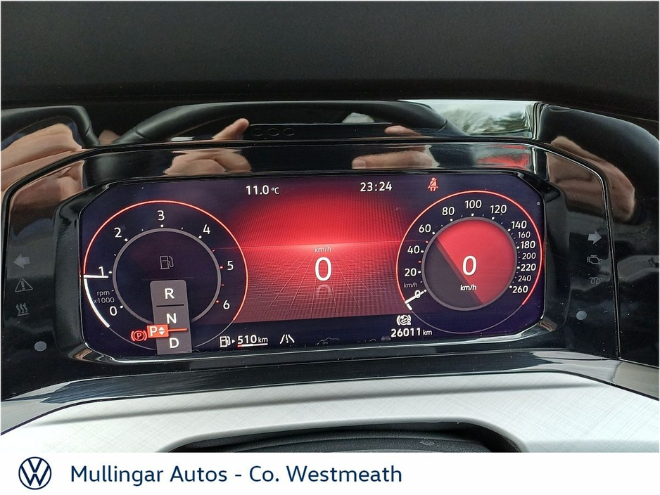 2024 Volkswagen Golf - image 20