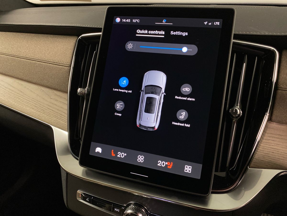 2026 Volvo XC90 - image 21