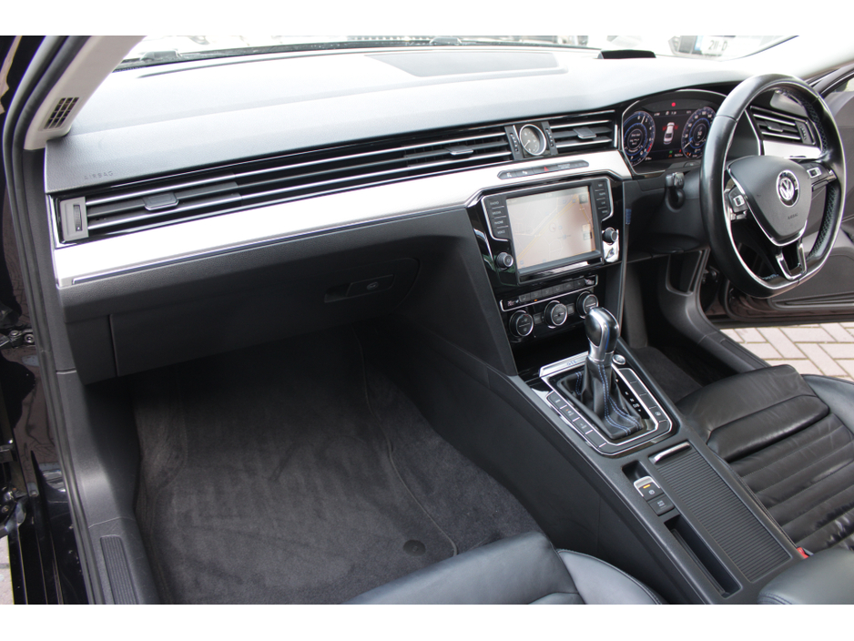 2016 Volkswagen Passat - image 22