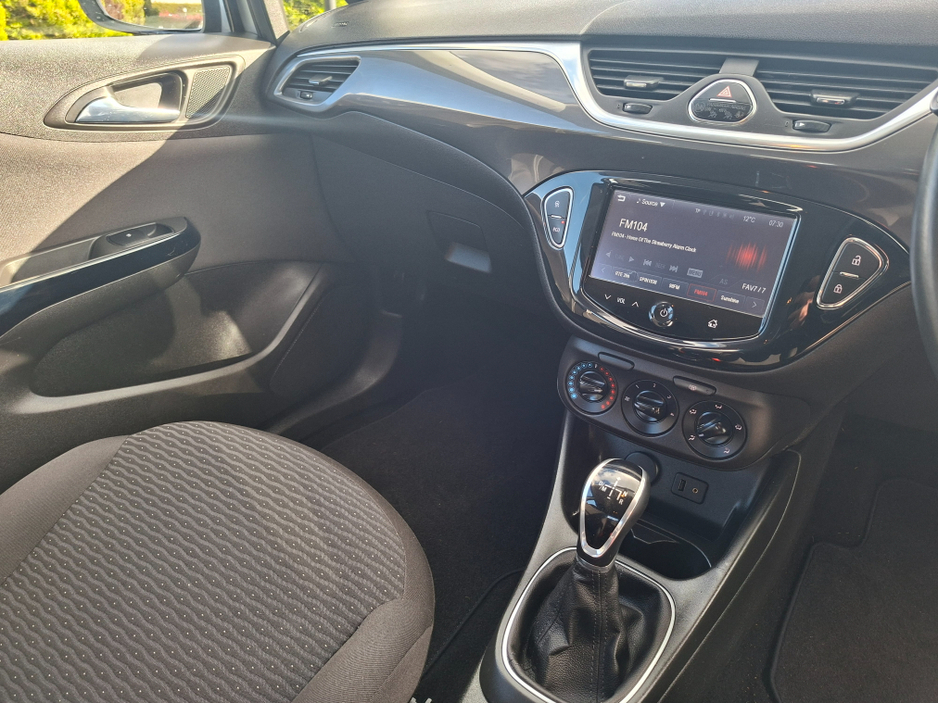 2016 Opel Corsa - image 16