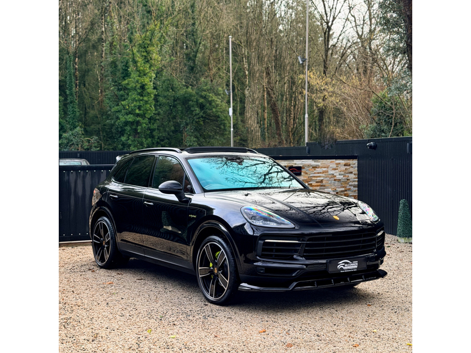 2022 Porsche Cayenne 2022 (221) Porsche Cayenne 3.0 V6 E-Hybrid S (462 BHP) €64,999