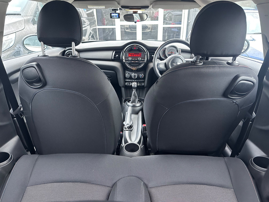 2015 MINI Hatch Cooper S Auto €11,950