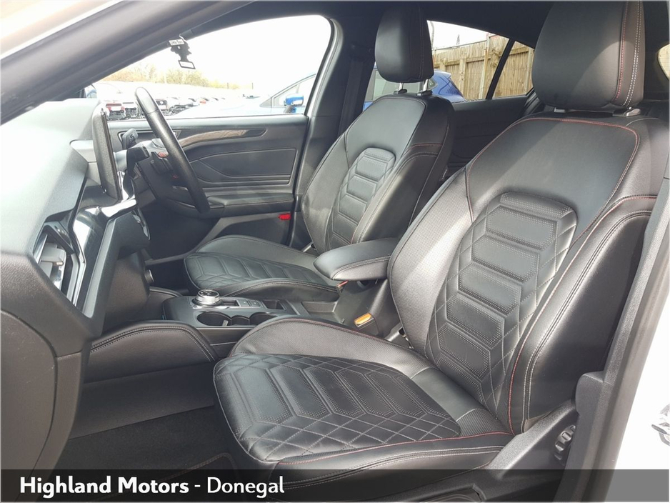 2022 Ford Focus - image 5