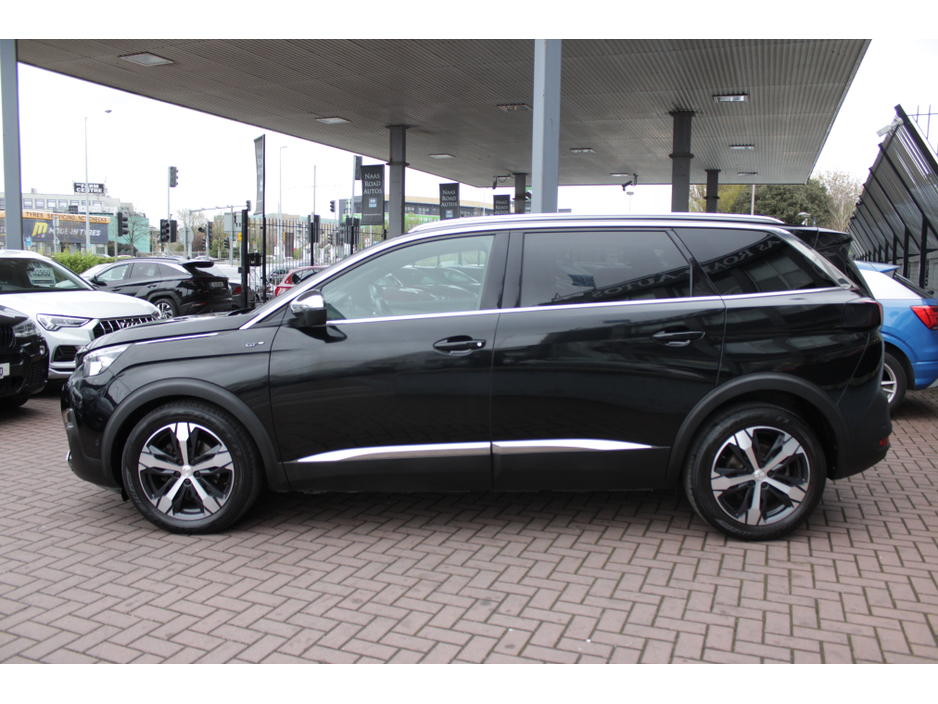 2018 Peugeot 5008 - image 7