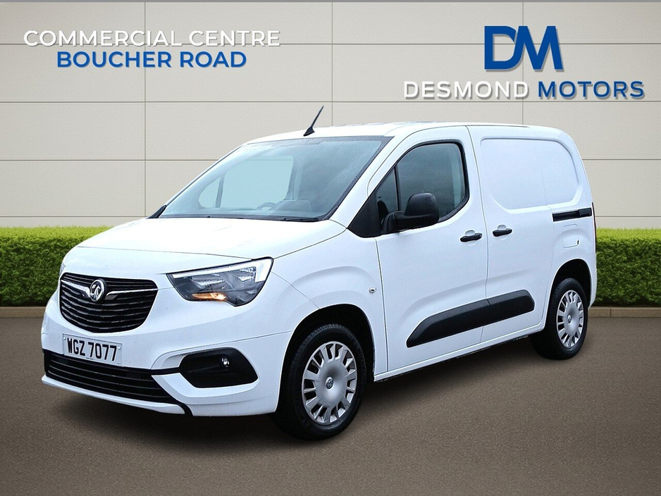 2022 Vauxhall Combo - image 9