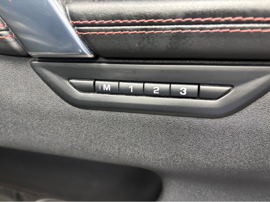 2023 Land Rover Discovery Sport 1.5 Hybrid HSE R-Dynamic €39,900