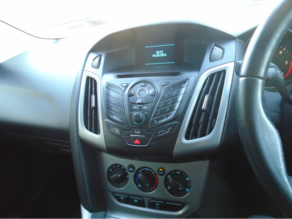 2014 Ford Focus - image 8