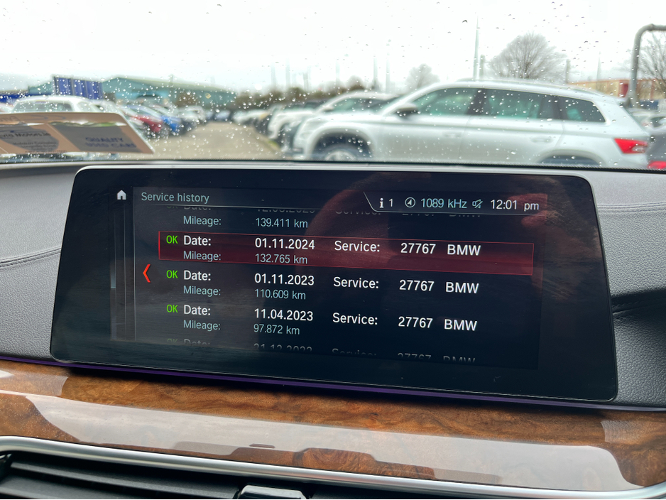 2018 BMW 5 Series - image 27