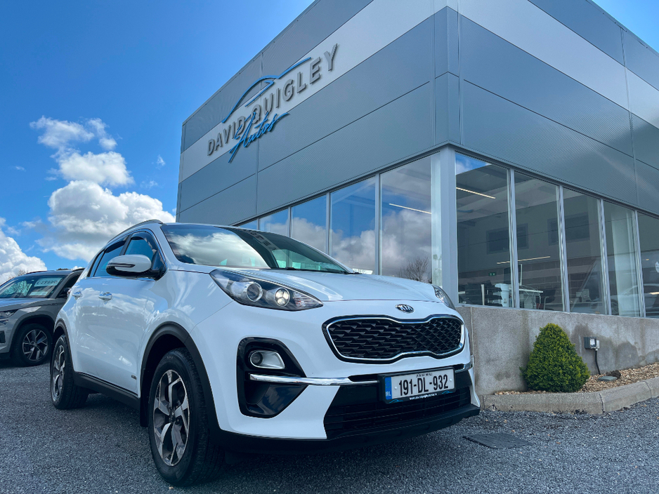 2019 Kia Sportage - image 2