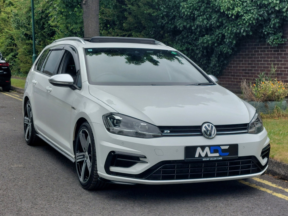 2017 Volkswagen Golf  €30,995