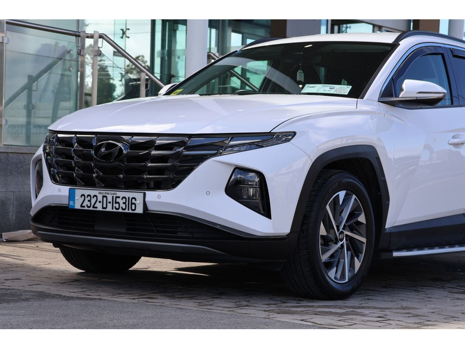 2023 Hyundai Tucson - image 3