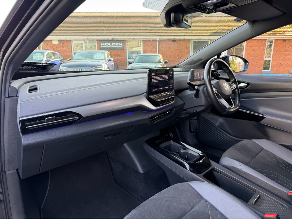 2023 Volkswagen ID.4 - image 27
