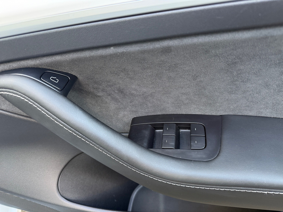 2021 Tesla Model 3 - image 14