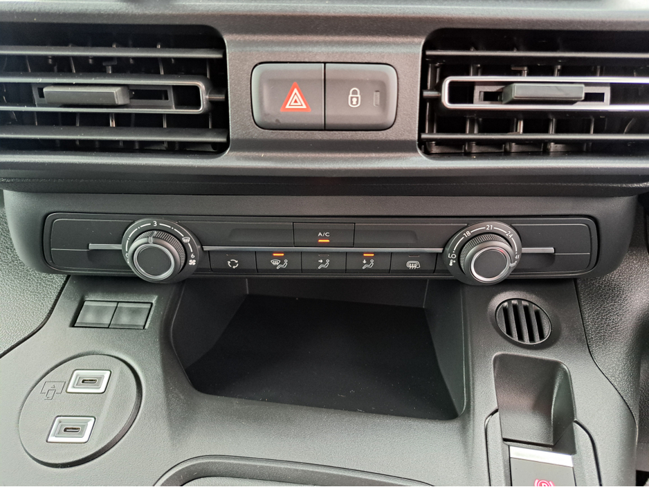 2026 Opel Combo - image 28