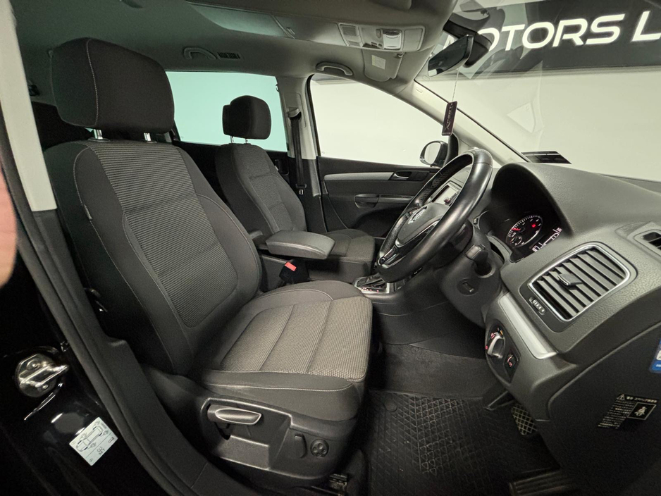 2018 Volkswagen Sharan VOLKSWAGEN SHARAN 7 SEATER 1.4 PETROL DSG*HEATED ALCANTARA SEATS*REVERSE CAM & PARKING SENSORS*ELECTRIC TAILGATE*AUTO HOLD*FOLDING MIRRORS*FINANCE AVAILABLE TRADE INS WELCOME*