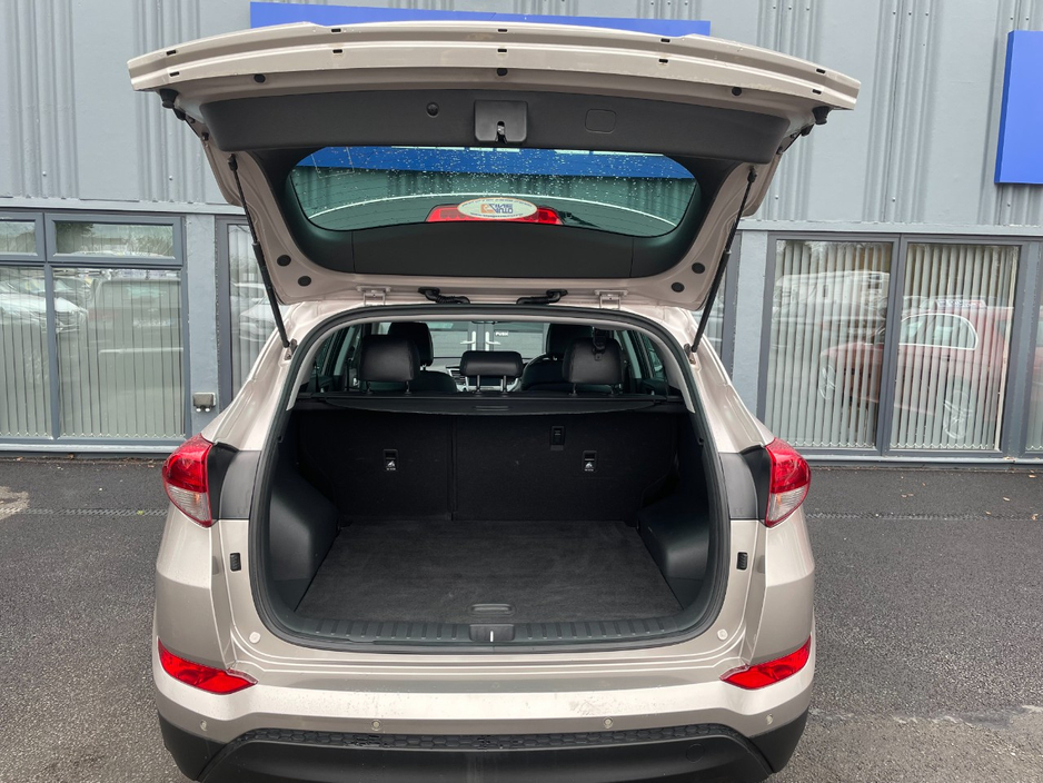 2018 Hyundai Tucson - image 5