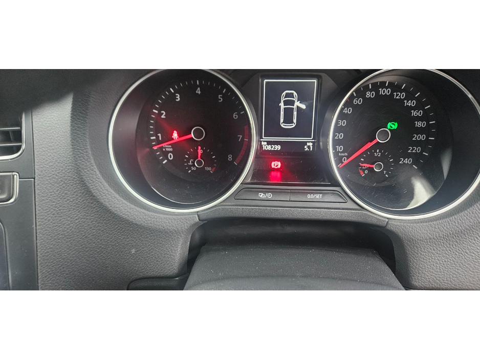 2016 Volkswagen Polo - image 28