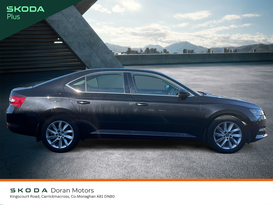 2024 Skoda Superb - image 4