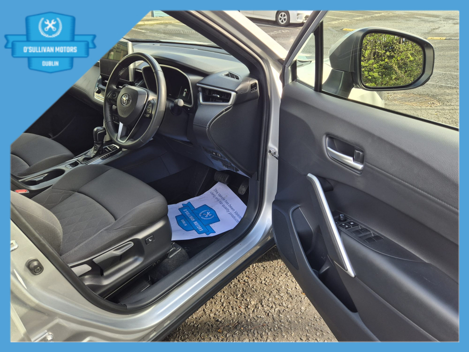 2023 Toyota Corolla Cross - image 12